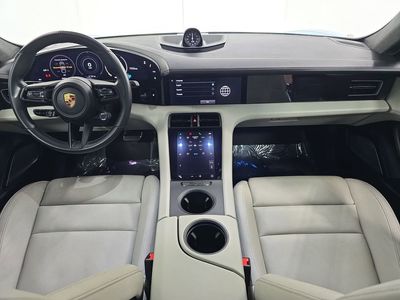2020 Porsche Taycan - Photo 13