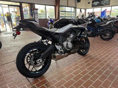 2026 CFMOTO 675SS - Photo 5