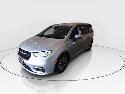 2023 Chrysler Pacifica - Photo 3