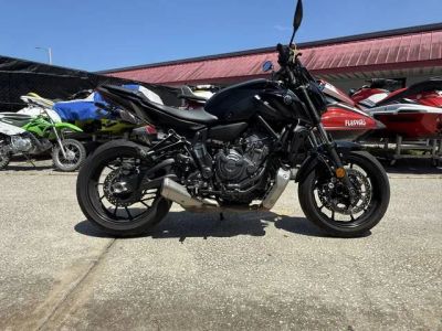 2024 Yamaha MT-07 — front three-quarter view