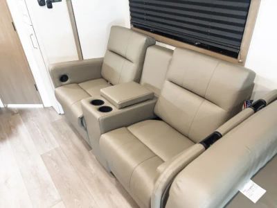 2027 Entegra ODYSSEY — photo 9 view