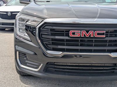 2024 GMC Terrain — photo 9 view