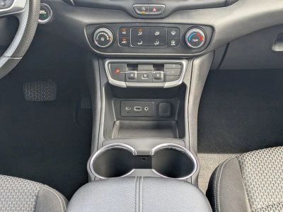 2024 GMC Terrain — photo 18 view