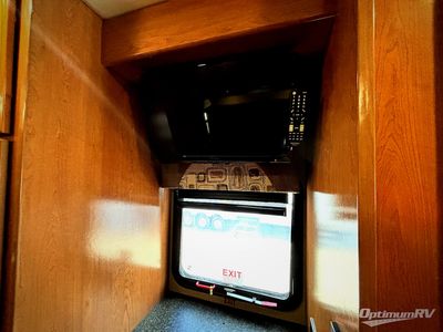 2018 Fleetwood Bounder - Photo 8