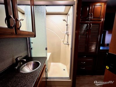 2018 Fleetwood Bounder - Photo 11
