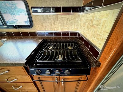 2018 Fleetwood Bounder - Photo 17