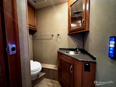 2018 Fleetwood Bounder - Photo 13
