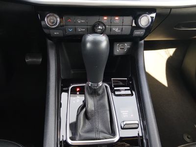 2024 Jeep Compass — photo 13 view