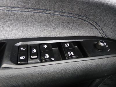 2024 Jeep Compass — photo 17 view