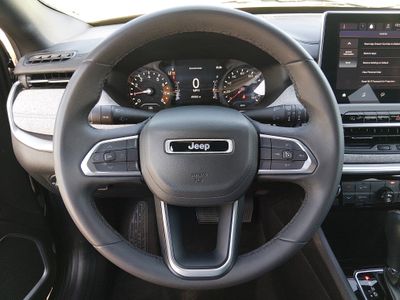 2024 Jeep Compass — photo 12 view