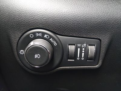 2024 Jeep Compass — photo 18 view