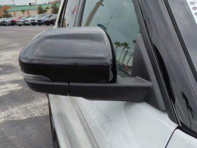 2026 Ford Explorer — photo 12 view