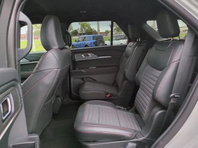 2026 Ford Explorer — photo 16 view
