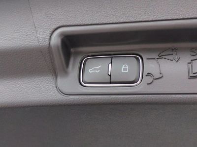 2026 Ford Explorer — photo 14 view