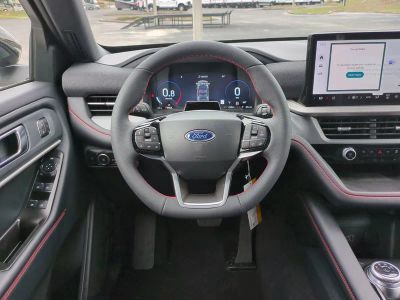 2026 Ford Explorer — photo 18 view