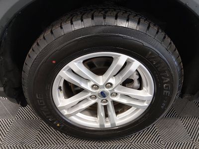 2023 Ford Explorer — photo 10 view