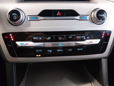 2023 Ford Explorer — photo 20 view