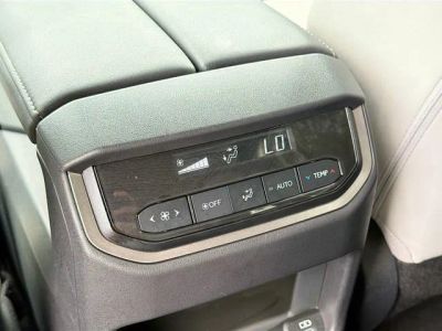 2025 Lexus TX — photo 21 view