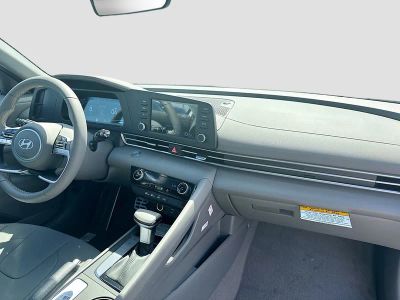 2026 Hyundai ELANTRA — photo 21 view