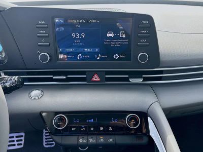 2026 Hyundai ELANTRA — photo 10 view