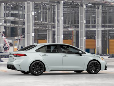 2026 Toyota Corolla Hybrid - Photo 13