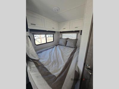 2026 Gulf Stream Conquest Class C - Photo 16