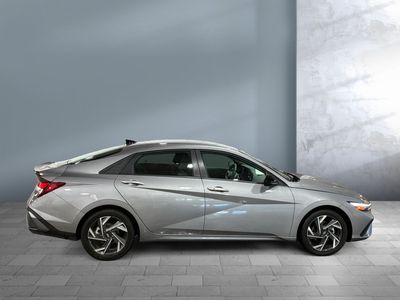 2025 Hyundai Elantra - Photo 14