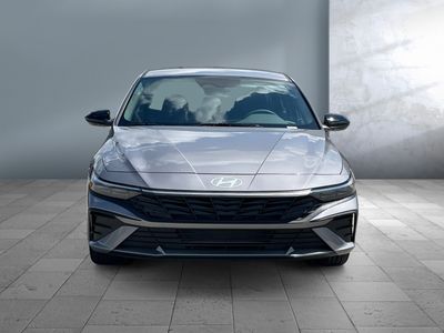 2025 Hyundai Elantra - Photo 4