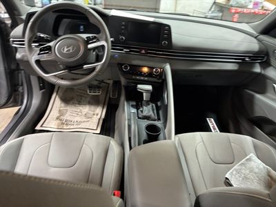 2025 Hyundai Elantra - Photo 23