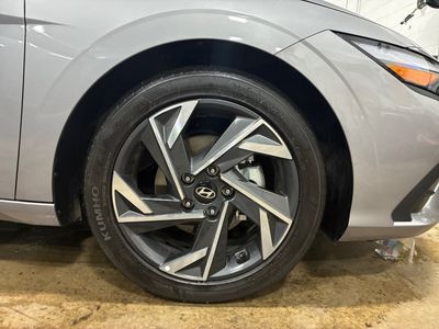 2025 Hyundai Elantra - Photo 31