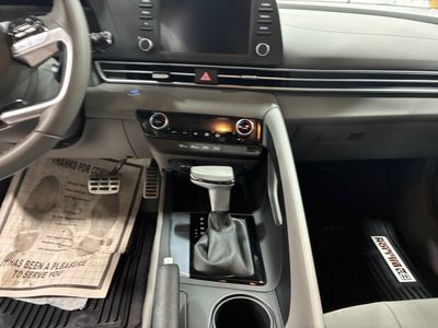 2025 Hyundai Elantra - Photo 26