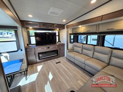 2026 Cougar 320RDS - Photo 18