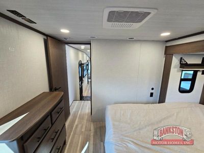 2026 Cougar 320RDS - Photo 33