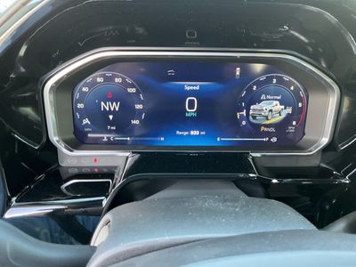 2026 Chevrolet Silverado 3500HD — photo 21 view