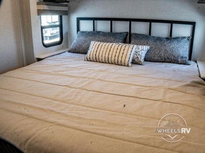 2024 Palomino Columbus - Photo 43
