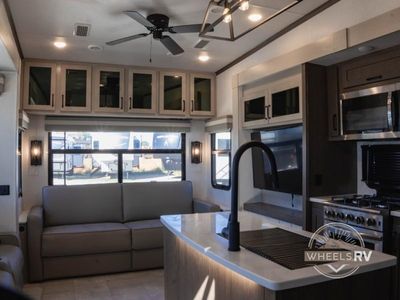 2024 Palomino Columbus - Photo 19