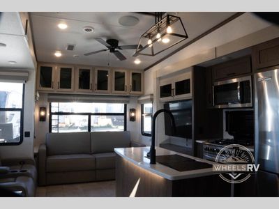 2024 Palomino Columbus - Photo 20
