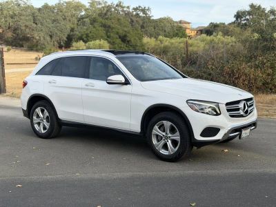 2017 Mercedes-Benz GLC-Class — interior view