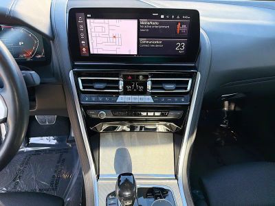 2024 BMW 8 Series — photo 18 view