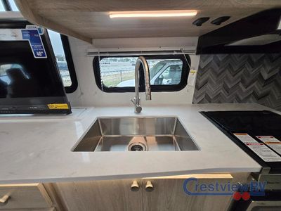 2026 Coachmen RV Leprechaun - Photo 25