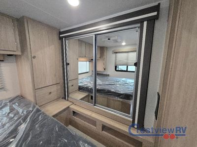 2026 Coachmen RV Leprechaun - Photo 37