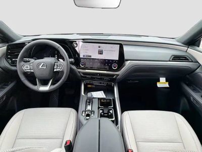 2026 Lexus TX — photo 17 view