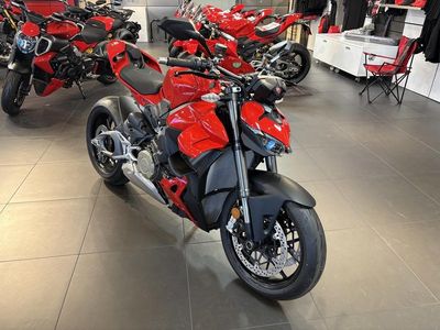 2026 Ducati Streetfighter V4 - Photo 1