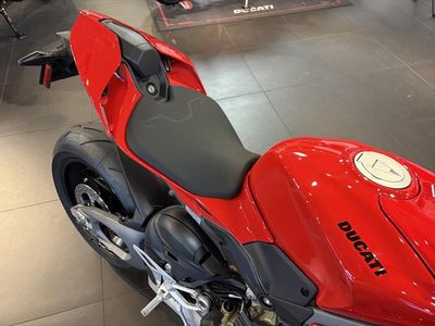 2026 Ducati Streetfighter V4 - Photo 13