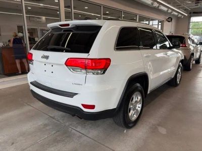 2014 Jeep Grand Cherokee — interior view