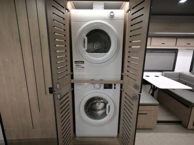 2026 Grand Design LINEAGE SERIES F - Photo 30