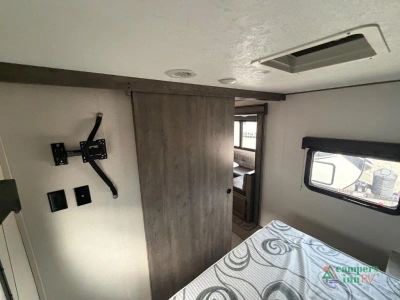 2021 Coachmen RV Apex Ultra-Lite - Photo 35