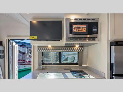 2023 Tiffin Motorhomes Wayfarer — photo 10 view
