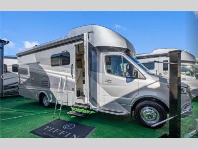 2023 Tiffin Motorhomes Wayfarer — detail view