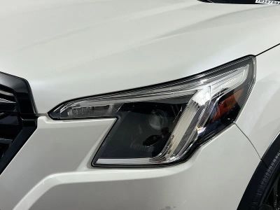 2023 Subaru Forester — photo 9 view